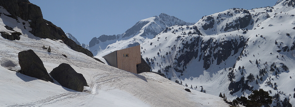 Skiing and snowshoeing